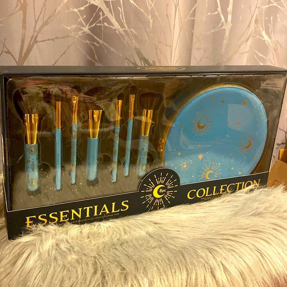 BNWT ESSENTIALS COLLECTION Blue Solstice Halloween Makeup Case and Brush Set